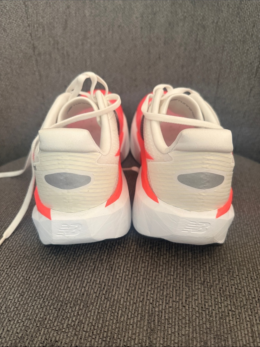 New Balance men’s and Coral Running Shoes—-fuel cell worn only a few times - Picture 4 of 6